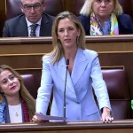 ¡Con un par! Cayetana pone en un aprieto a Bolaños: “¡Desclasificad el historial médico de Sánchez!”