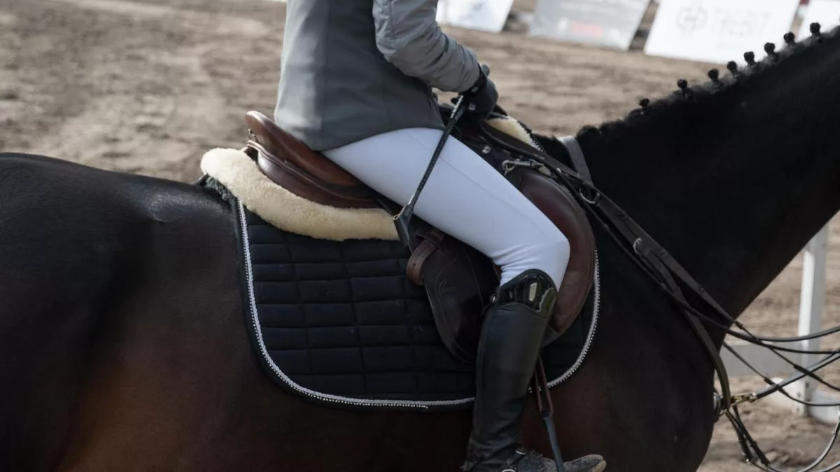 Foto de referencia. Lenzi Pra se destacó en las competencias de equitación desde pequeña y ganó concursos nacionales en la categoría juvenil. Llegó a representar al país a los 14 años, cuando fue invitada por la Federación Ecuestre Internacional (FEI) a través de su entrenador de entonces, anterior a Fraschina.