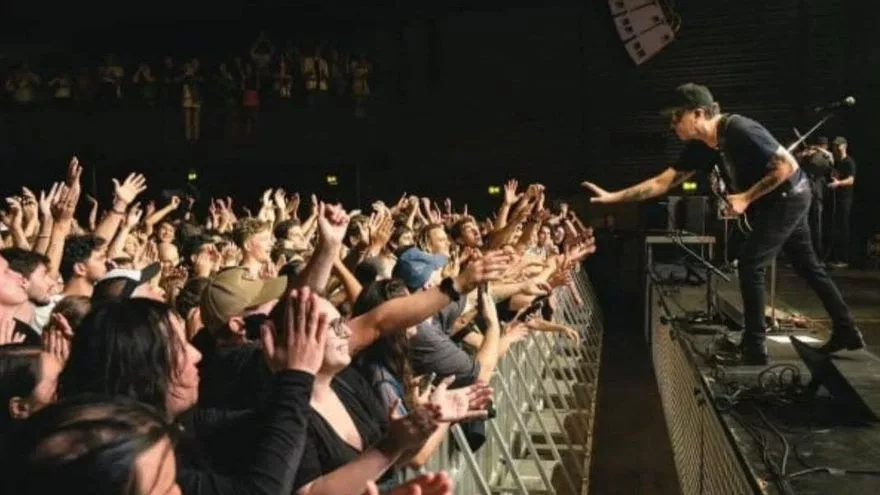 Andrés Calamaro y un público fiel.