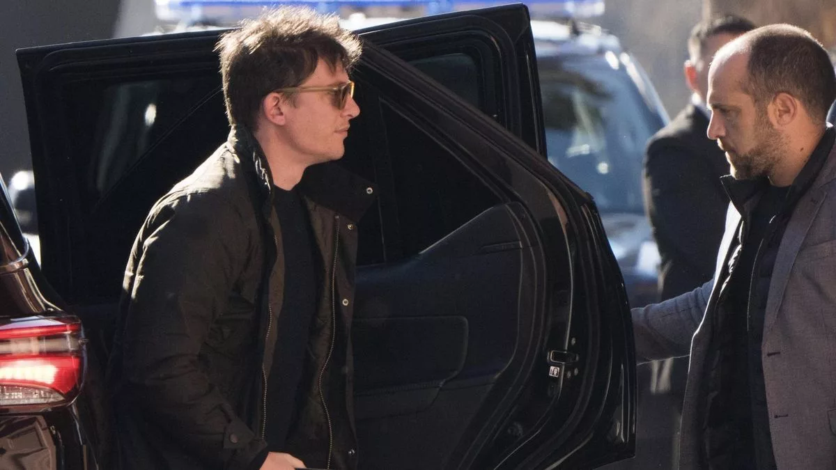 El asesor presidencial Santiago Caputo ingresando a la Casa Rosada.