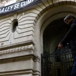 La Justicia investiga dos denuncias por las fotos de alumnas de los colegios de la UBA “desnudas” con IA