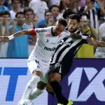 Con un buen partido de Neymar, el Santos le ganó al Mineiro de Eduardo Domínguez en el Brasileirao