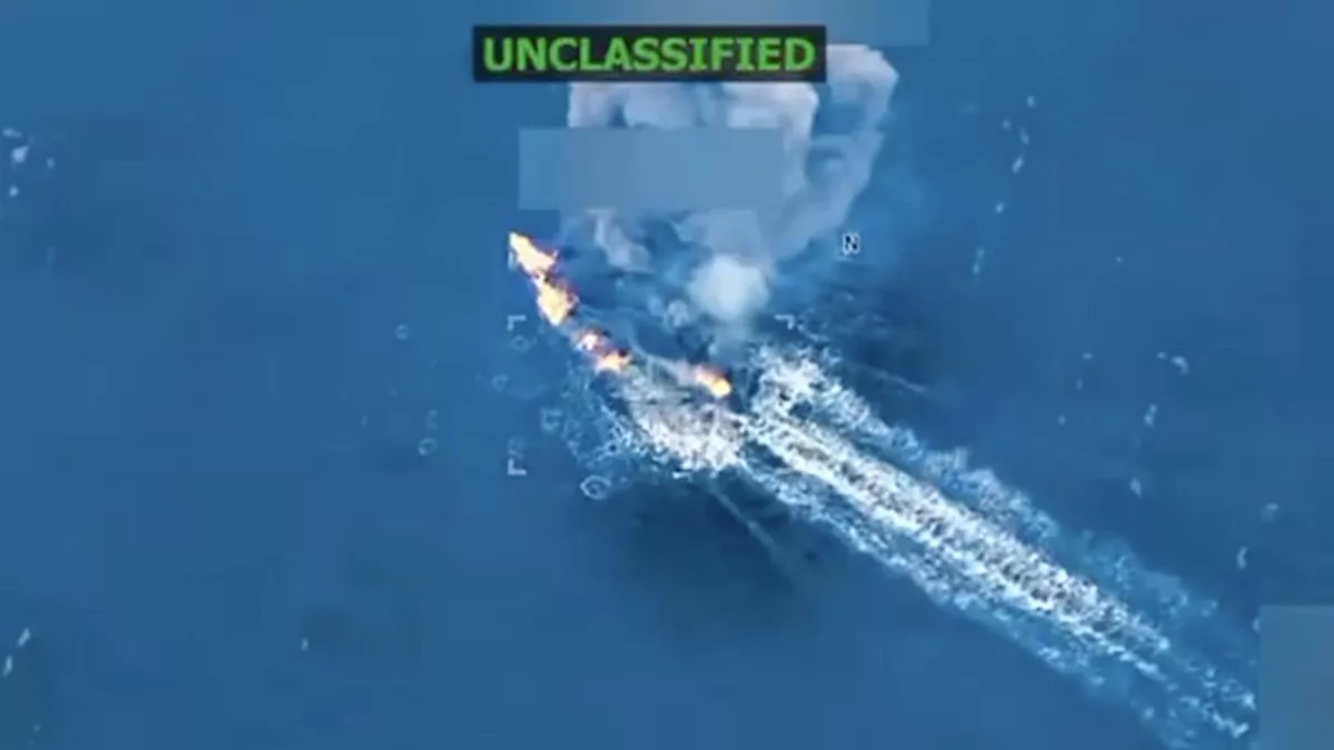 Vídeo difundido por Trump de un ataque a una supuesta 'narcolancha', el 19 de septiembre de 2025.