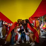 Fiesta Nacional en Cataluña: el coronel Pérez de los Cobos, el padre Custodio y manifestación de la Hispanidad