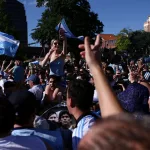 Kansas se tiñe de Albiceleste: el banderazo de Argentina antes del cruce con Suiza en cuartos
