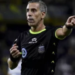 El árbitro, en el centro de la escena: ¿Mastrángelo está a la altura de un Racing-River tan caliente?