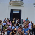 La enfermedad neurogenética poco frecuente donde la sonrisa de un niño esconde un diagnóstico