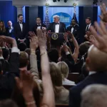 Llevo una década cubriendo a Trump. En la cena de los corresponsales de la Casa Blanca, sentí la oscuridad de forma visceral