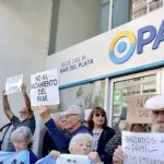 La crisis del PAMI acelera una “provincialización” de hecho del sistema de salud