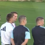 La visita sorpresa en la concentración de la Selección en Alicante