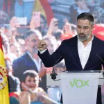 Abascal apela a los votantes del PP que "tienen una pinza en la nariz"