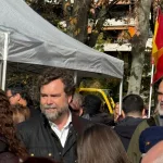 Los ex de Vox Iván Espinosa de los Monteros, Víctor Sánchez del Real y Rubén Manso acuden a la manifestación