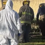 Descubren el cuerpo de una mujer enterrado en el fondo de su casa luego de que su hijo confesara que la asesinó
