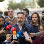 Santiago Abascal se excusa ante el Rey por su ausencia: "No podemos fingir normalidad ante este gobierno"