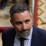 Santiago Abascal: Hay un hombre en España que no hace nada