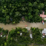 Cómo llegó el plástico a los rincones más remotos de la Amazonia