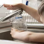 Privatizar AySA: un negocio que pone en riesgo el derecho al agua potable