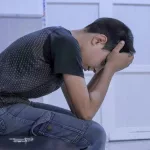 Cómo detectar y cómo responder si tu hijo padece acoso escolar, según un experto: “El principal predictor de daño es el tiempo”