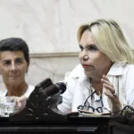 La diputada del PRO Marilú Quiroz tuvo su evento antivacunas en Diputados y exministros de Salud le salieron al cruce