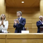 Feijóo lleva al TC el bloqueo de leyes aprobadas por el Senado y amenaza con denunciar a Armengol