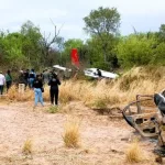 Cayeron por comprar energizantes con dólares: el insólito detalle que descubrió a los pilotos que estrellaron una avioneta con droga en Salta