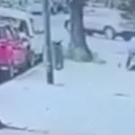 Detuvieron al hombre que derribó de un botellazo a una mujer en Villa Pueyrredon: la golpeó para robarle un celular
