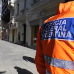 Un policía federal fue asesinado en Lanús por motochorros frente a un supermercado