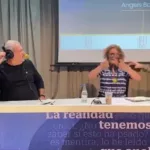 Trifulca surrealista en la tertulia de Àngels Barceló: un tertuliano cacarea para silenciar a una compañera