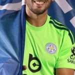 Quién es el arquero argentino que atajará en un viejo campeón de la Premier League