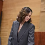 El PSOE dice que "mentir es indecente" y Ayuso contrataca con el "registro" de embustes de Sánchez