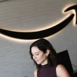Ayuso firma con Amazon en Texas un acuerdo para llevar la IA a alumnos y profesores de la FP y a empresas