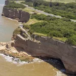 Abandono y peligro: cómo es la escalera en la que murió una periodista en Mar del Plata y quién debe controlar el lugar