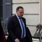 Las palabras en clave para entregas de dinero en efectivo entre Koldo y Ábalos: "Chistorras", "folios" y "lechugas"