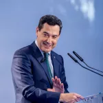 La Junta completa su séptima bajada de impuestos: las familias tendrán deducciones de 200 euros por hijo nacido