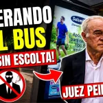 ¡Ndongo pilla al hombre del momento! El juez Peinado en la parada del bus ¡y sin escolta!