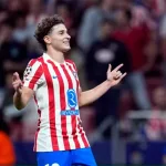 El Atlético sobrevive al vendaval inglés y firma una eliminatoria de locura rumbo a cuartos