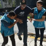 Incidentes en la marcha por FATE: la Policía desalojó a los manifestantes que protestaban frente a la Secretaría de Trabajo