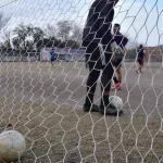 Conmoción en Córdoba: murieron un chico de 13 años y un hombre de 57 mientras jugaban al fútbol