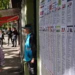 Las perlitas de las elecciones: el olvido de la mamá de Milei, el regreso de los brownies y los consejos de un rockero para votar