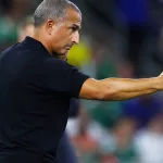 Debut y despedida: Túnez decidió despedir a su entrenador después de la goleada sufrida ante Suecia