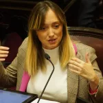 Anabel Fernández Sagasti pide participar virtualmente de la sesión por la Ley de Tierras por su avanzado embarazo