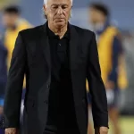 Pipo Gorosito fue despedido en Perú a menos de un año del Bombonerazo