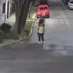 Vicente López: agredió a una mujer por la espalda con una patada karateca para robarle