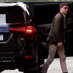 Milei define si pone a Santiago Caputo al frente del ministerio político del Gobierno