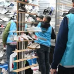 Un operativo sobre 12 locales terminó en el secuestro de 2.700 pares de zapatillas valuadas en $162 millones que habían ingresado por contrabando