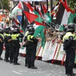 La Comisión Antiviolencia pide 38 sanciones por el ataque en la Vuelta que Sánchez jaleó y calificó de "pacífico"