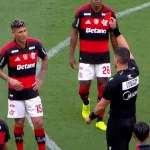 La increíble roja a Carrascal en el Flamengo vs. Corinthians
