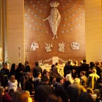Emotiva despedida en la Catedral de San Juan de las víctimas de la tragedia del helicóptero: “No estamos preparados para este dolor”