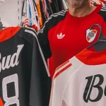 Coudet: la imperdible reacción al ver sus camisetas y el saludo con algunos ex River