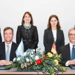 Argentina firmó su primer contrato para exportar gas a Europa, en medio de la guerra con Irán